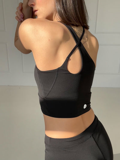 black yoga top