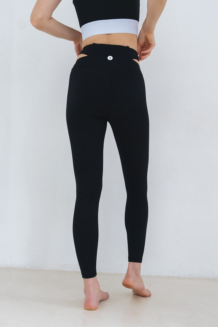 seamless black yoga leggings