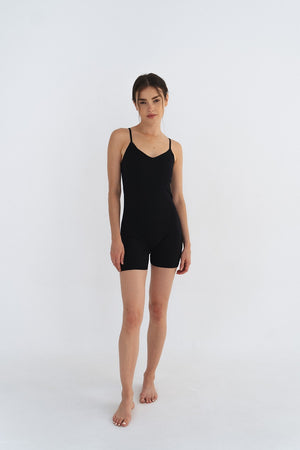 short woman yoga bodysuit black